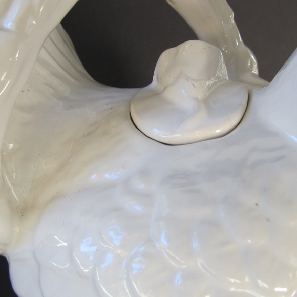 White Porcelain Chubby Bird Tea Pot Tht Designs - Picture 12 of 13